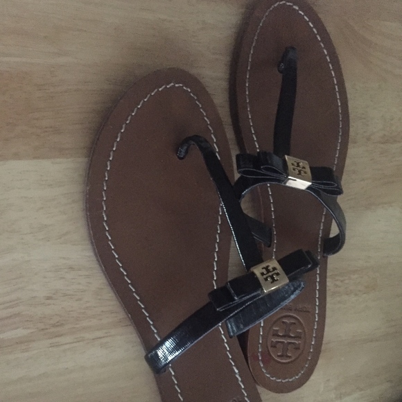 Tory Burch Leighanne Flat Sandal - Picture 2 of 4